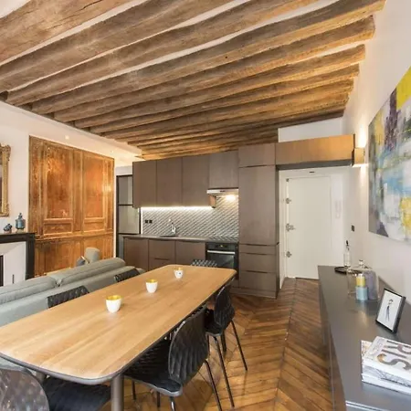 Contrevents アパート パリ